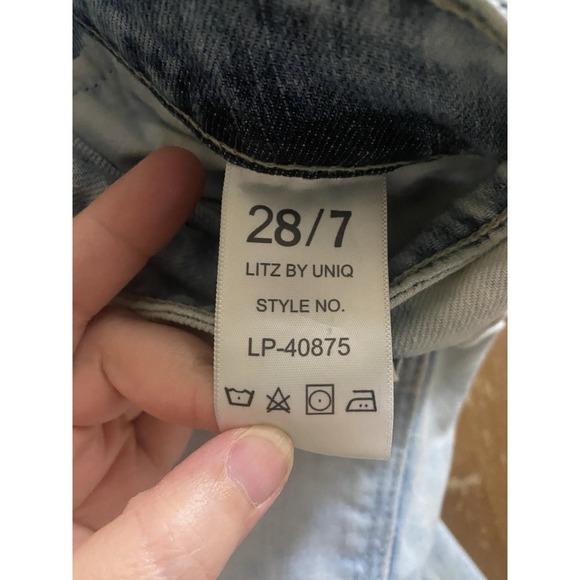 Uniq By Litz Distressed 90s Wide Leg jeans Mid-Rise Light Acid-Wash Blue Sz 28/7 - Picture 13 of 14